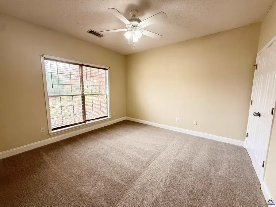 132 Montrose Lane, Centerville, GA 31028 - Image #2