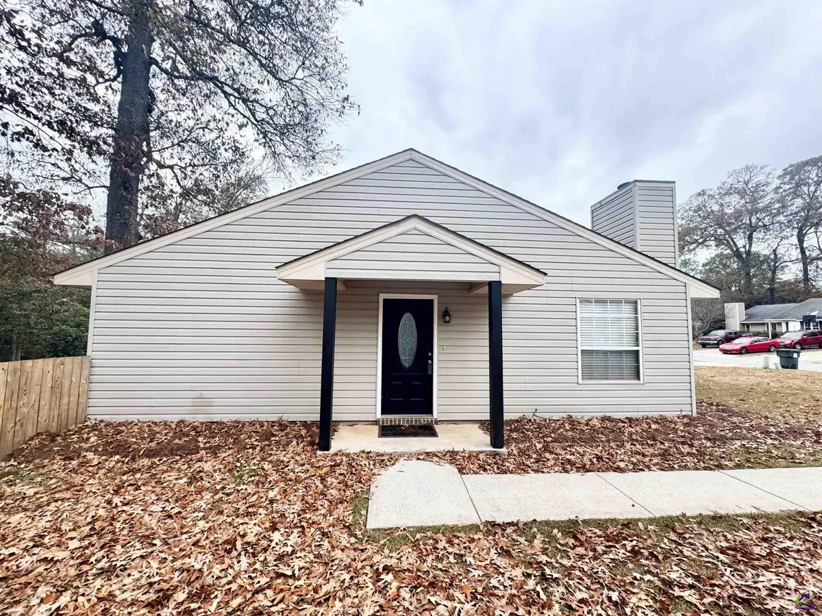 321 Somerset Drive, Warner Robins, GA 31088 - Image #1