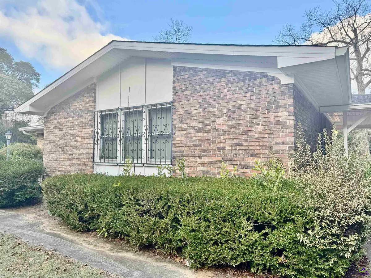 914 Bess Street, Perry, GA 31069 - Image #1