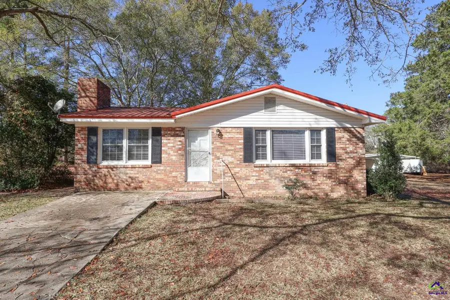 105 Larryton Drive, Cochran, GA 31014 - Image #2