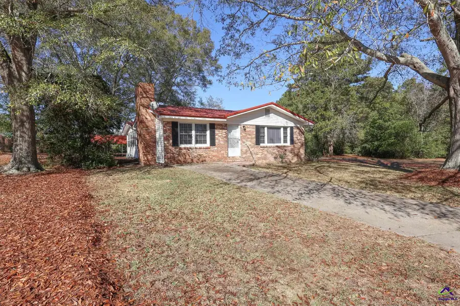 105 Larryton Drive, Cochran, GA 31014 - Image #3