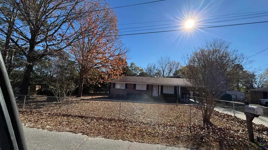 215 W Peter Street, Cochran, GA 31014 - Image #2
