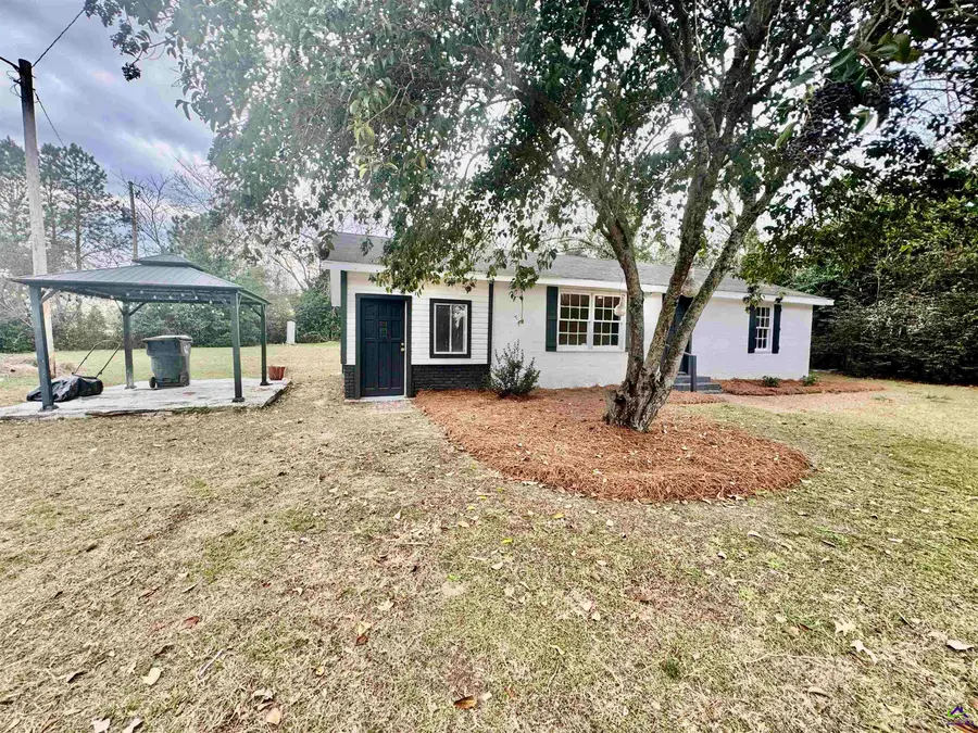 2326 S Joe Wright Drive, Cordele, GA 31015 - Image #2