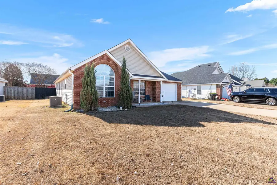 221 Wembley Drive, Warner Robins, GA 31088 - Image #3