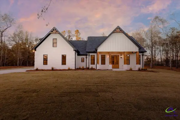 6975 Columbus Road, Lizella, GA 31052