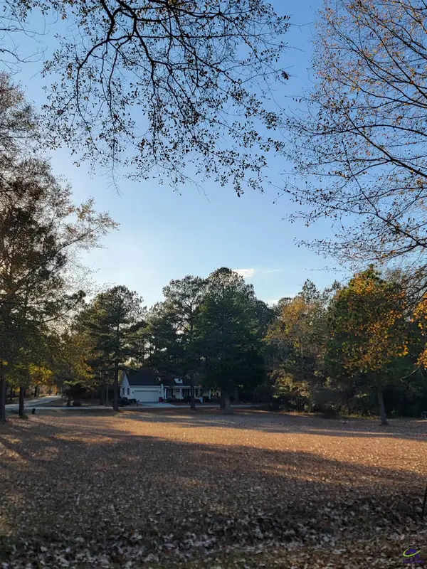 5 Oak Street, Hawkinsville, GA 31036