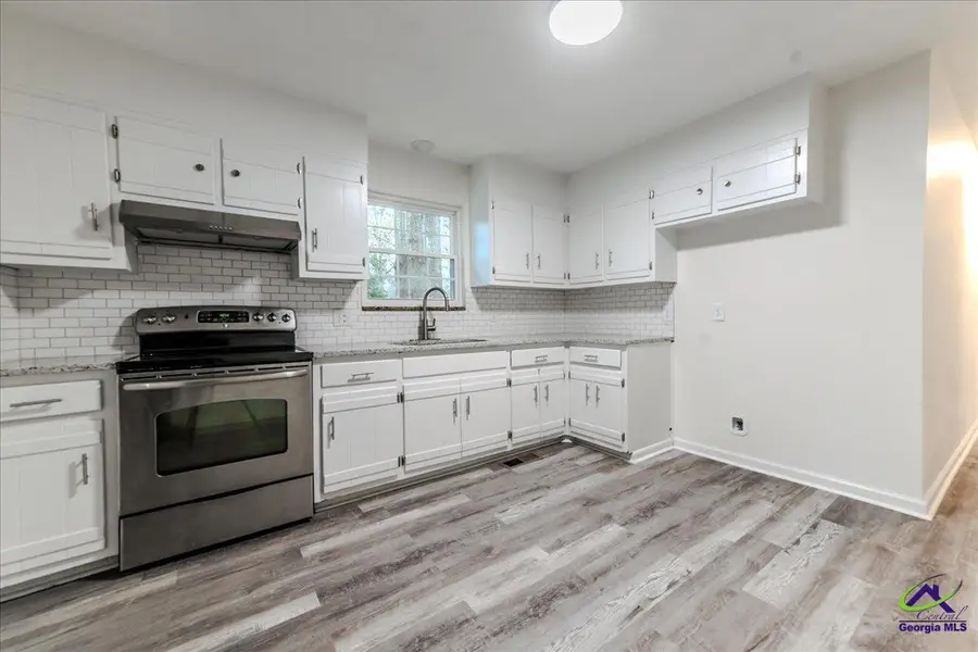 111 Collins, Byron, GA 31008 - Image #2