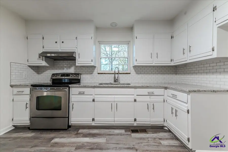 111 Collins, Byron, GA 31008 - Image #3