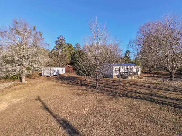 328 Juniper Creek Rd, Byron, GA 31008