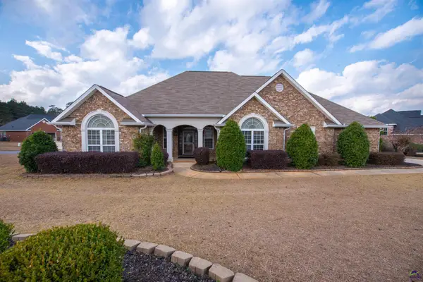 101 Falls Drive, Bonaire, GA 31005