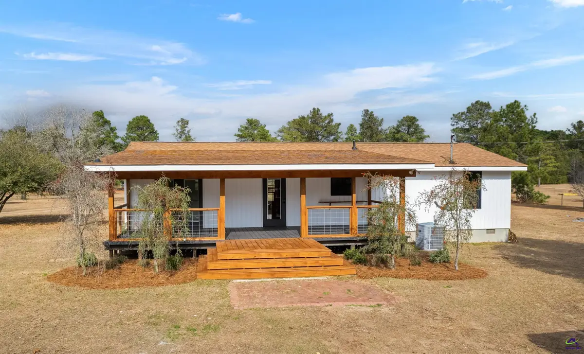 5393 Rogers Rd, Lizella, GA 31052 - Image #1