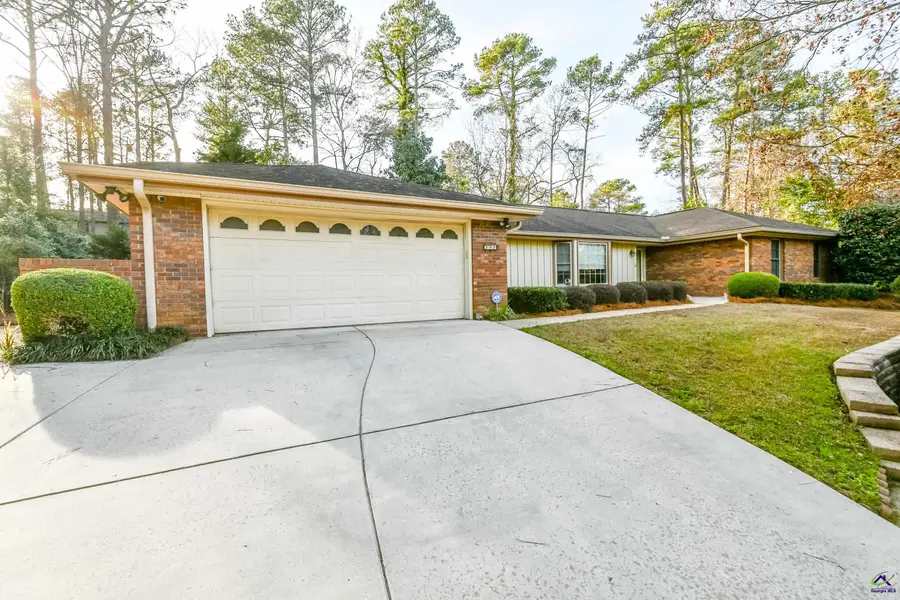 209 Lake Front Drive, Warner Robins, GA 31088 - Image #2