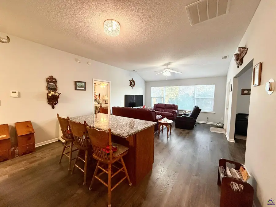 215 Pebble Beach Drive, Perry, GA 31069 - Image #2