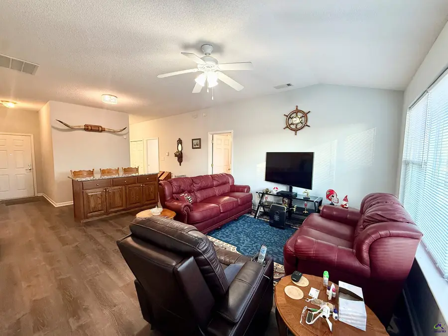 215 Pebble Beach Drive, Perry, GA 31069 - Image #3