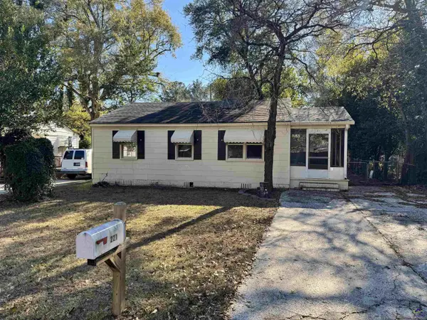 221 Meadowdale Drive, Warner Robins, GA 31088