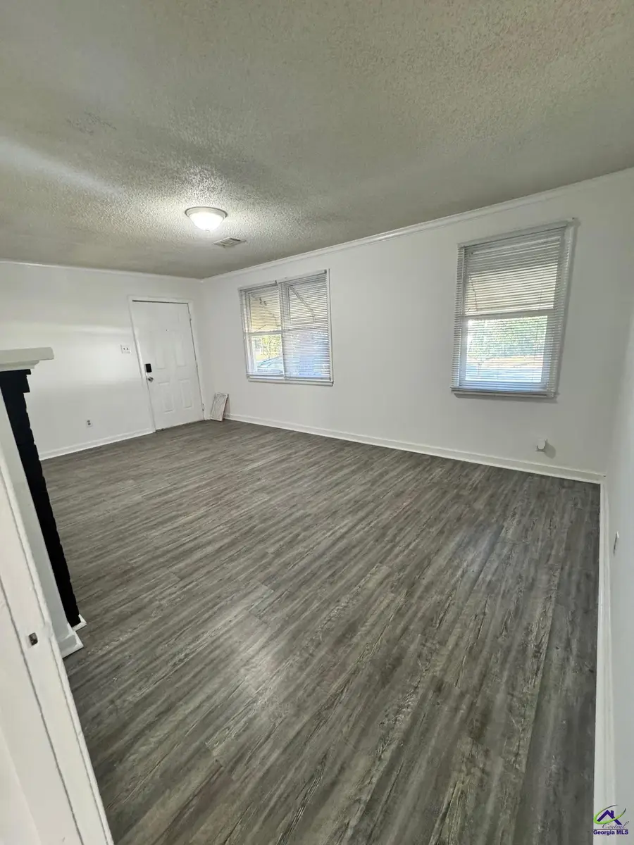 221 Meadowdale Drive, Warner Robins, GA 31088 - Image #3