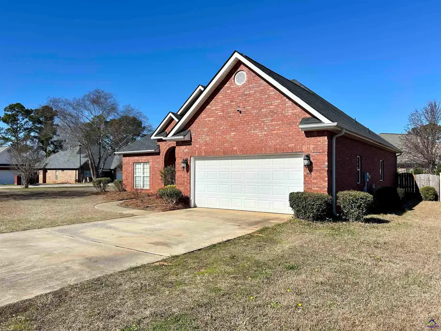 234 Sedgebrooke Drive, Warner Robins, GA 31088 - Image #2