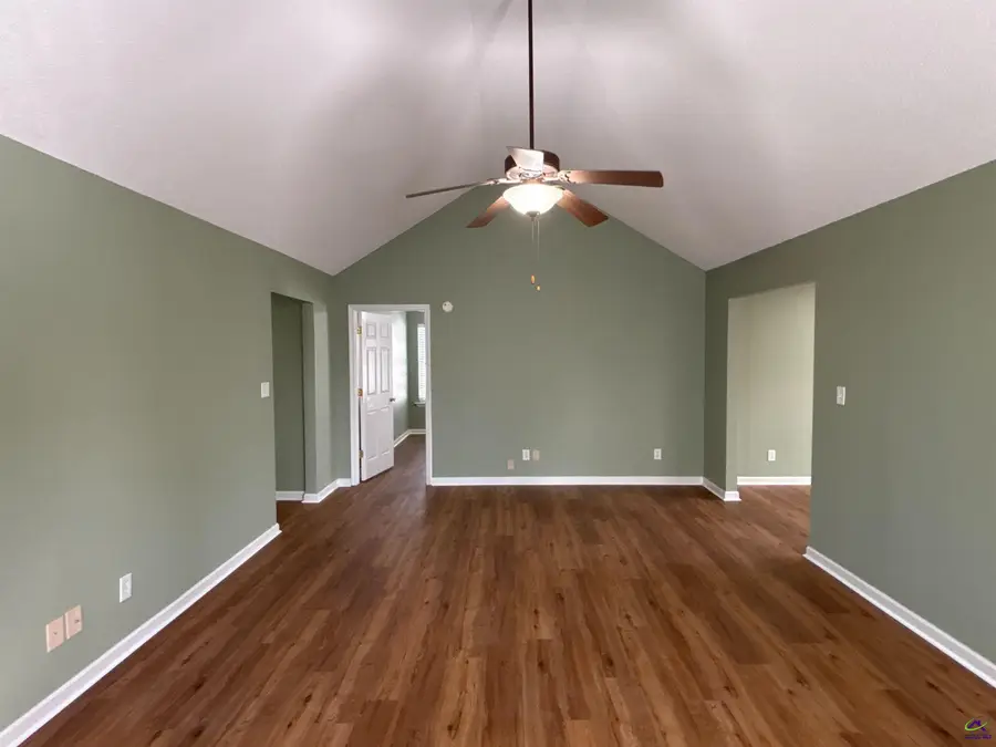 303 Sark Drive, Warner Robins, GA 31088 - Image #3