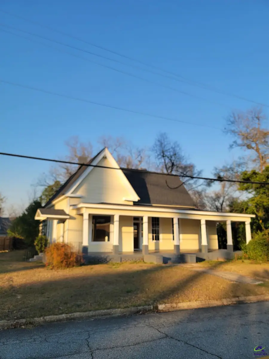 9 Academy Street, Hawkinsville, GA 31036 - #2