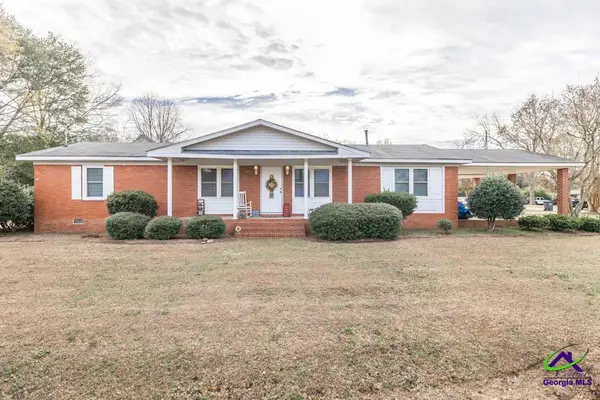 188 E Lewis Street, Cochran, GA 31014