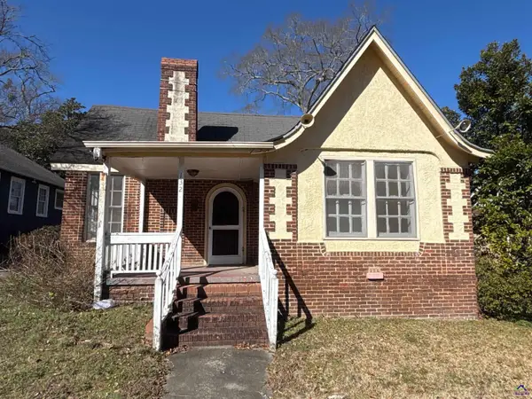 132 Desoto Place, Macon, GA 31204