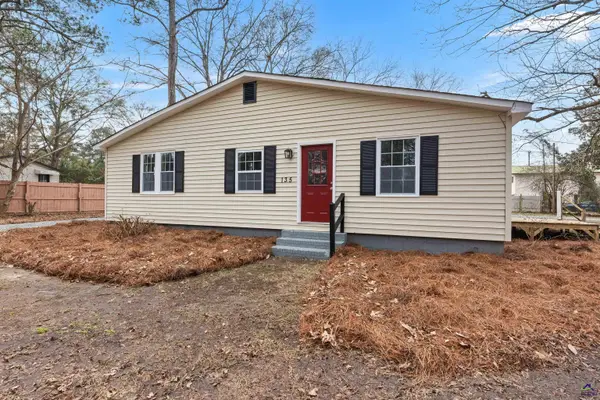 135 Forest Avenue, Bonaire, GA 31005