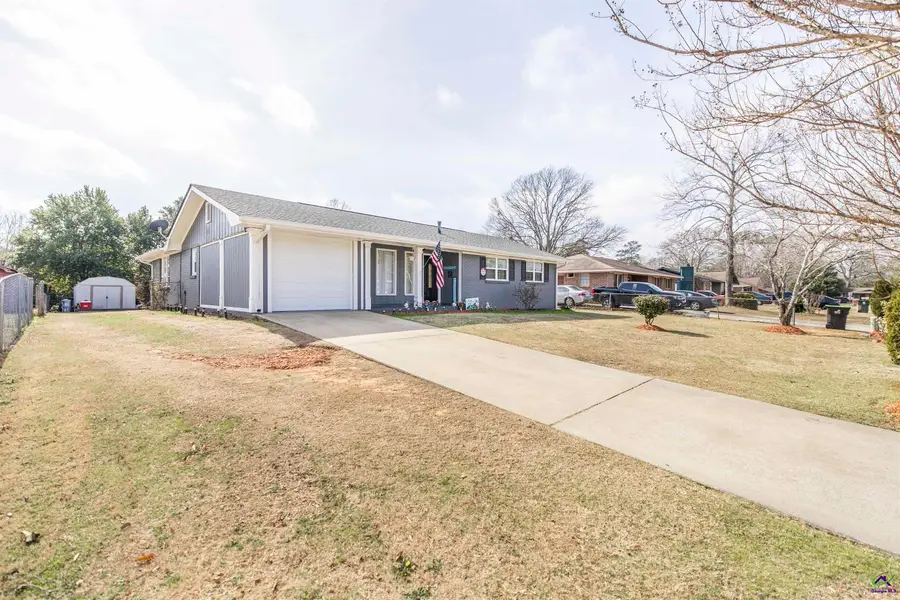 82 Oliver Dr, Warner Robins, GA 31088 - #2