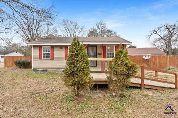 25 Martin Luther King Jr Boulevard, Hawkinsville, GA 31036