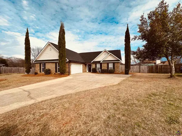 108 Holbeck Ct, Warner Robins, GA 31088