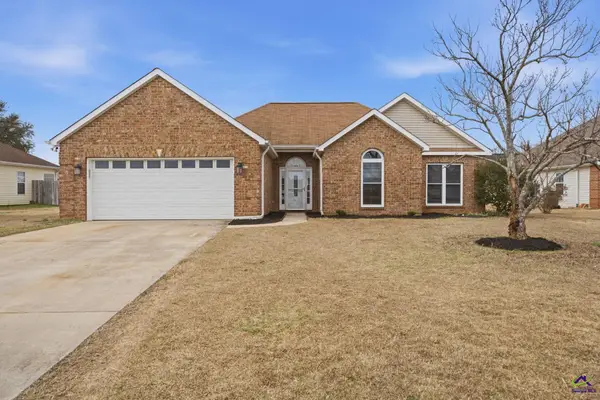 305 Carver Court, Warner Robins, GA 31088