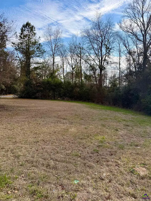 2009 Green Street, Warner Robins, GA 31093