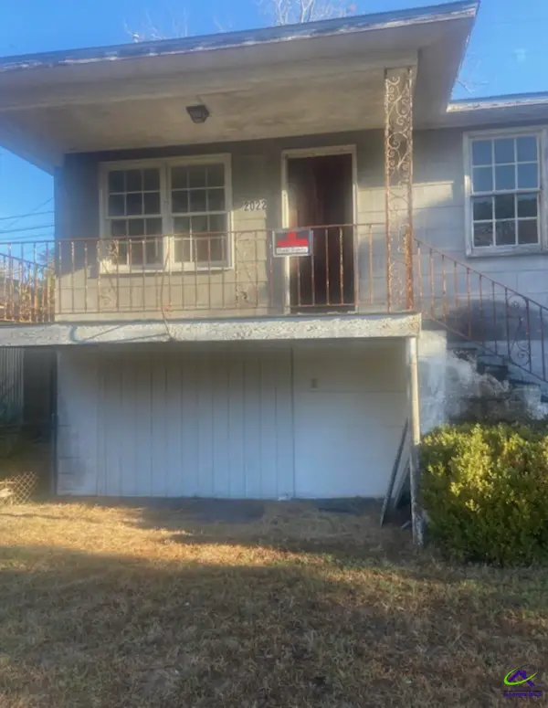 2202 39th Street, Savannah, GA 31404