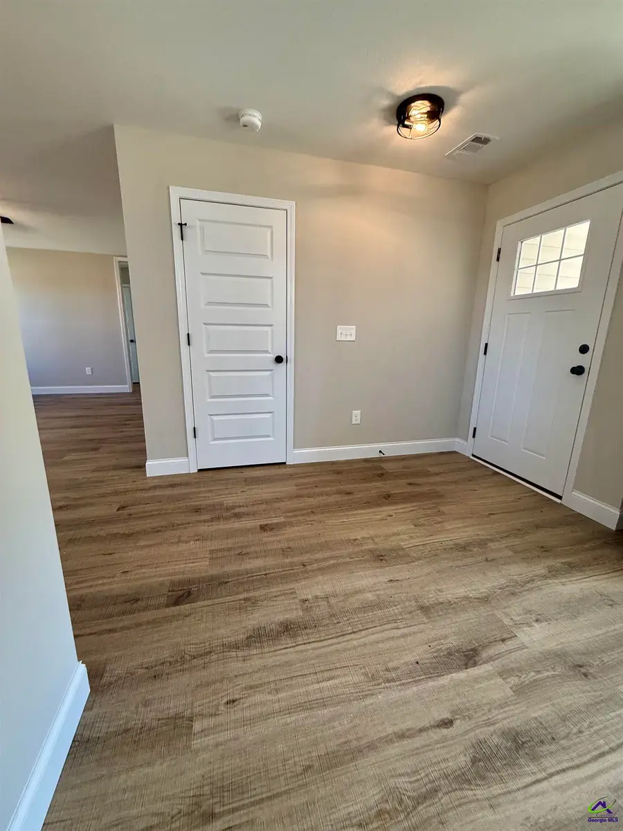 206 Sutton Dr., Perry, GA 31069 - #2