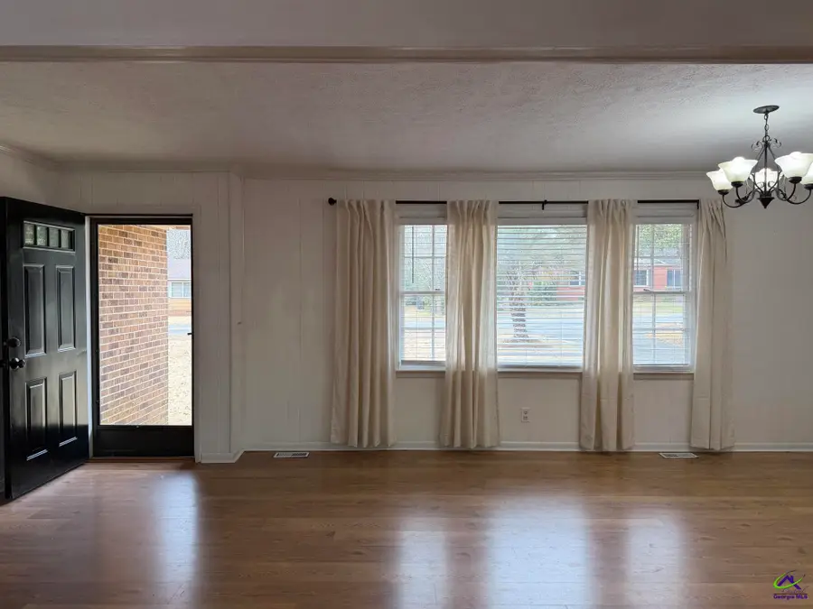 229 W Peter St, Cochran, GA 31014 - #2