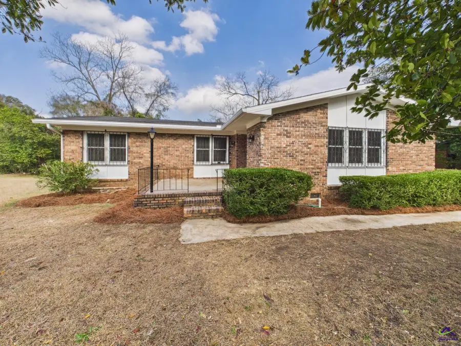 914 Bess Street, Perry, GA 31069 - #2