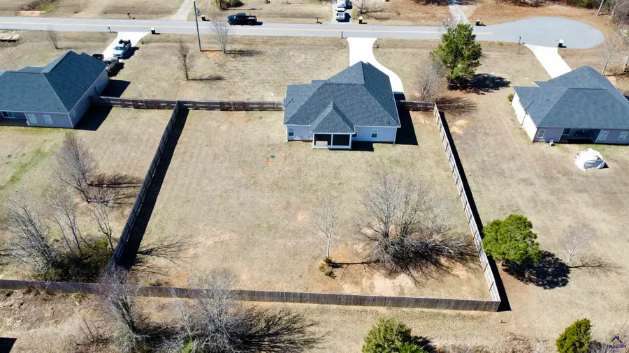 129 Amanda Dr, Byron, GA 31008 - #2