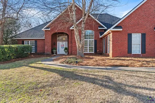 3233 Moody Road, Bonaire, GA 31005