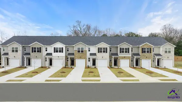 202 Kenmore Circle, Perry, GA 31069