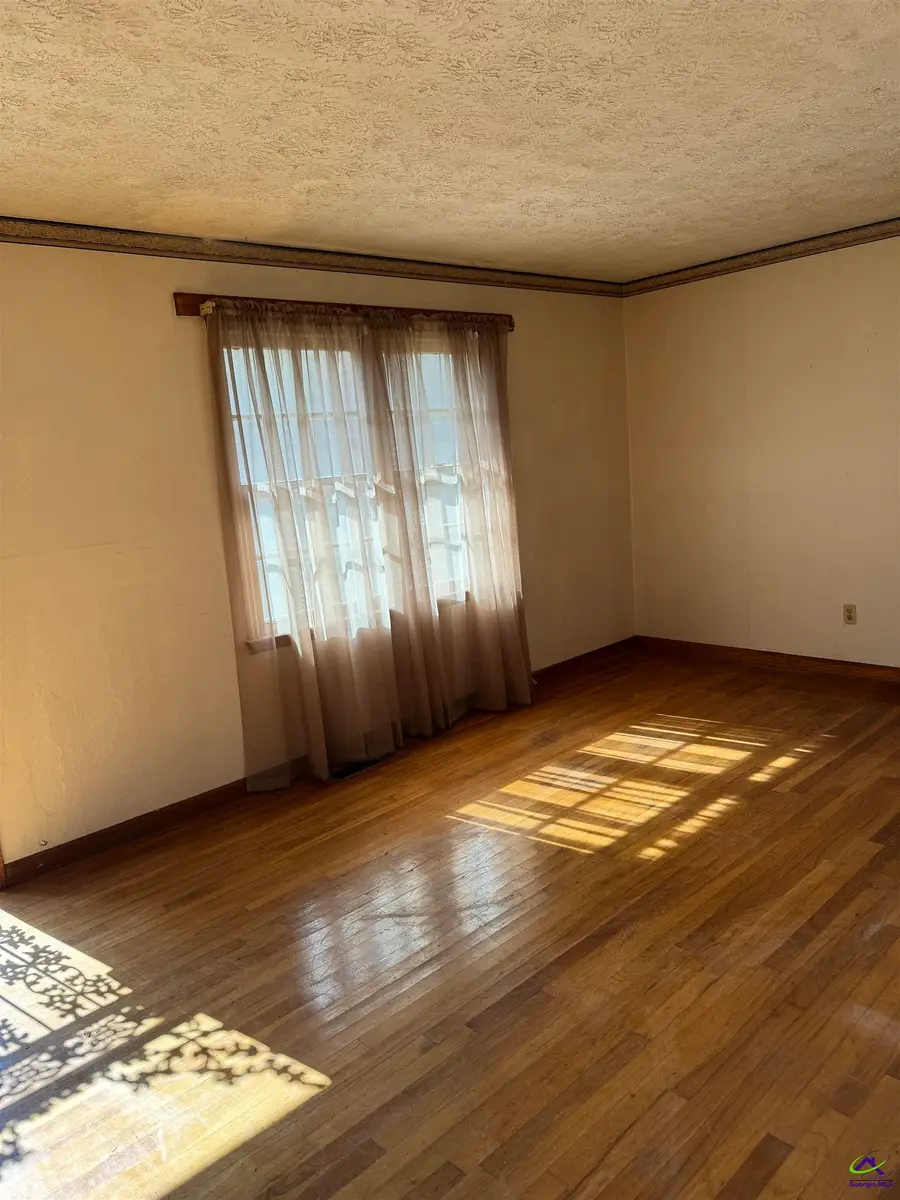 562 Johnstonville Rd, Barnesville, GA 30204 - #2