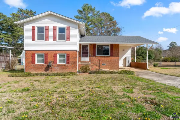 213 Self Street, Warner Robins, GA 31088