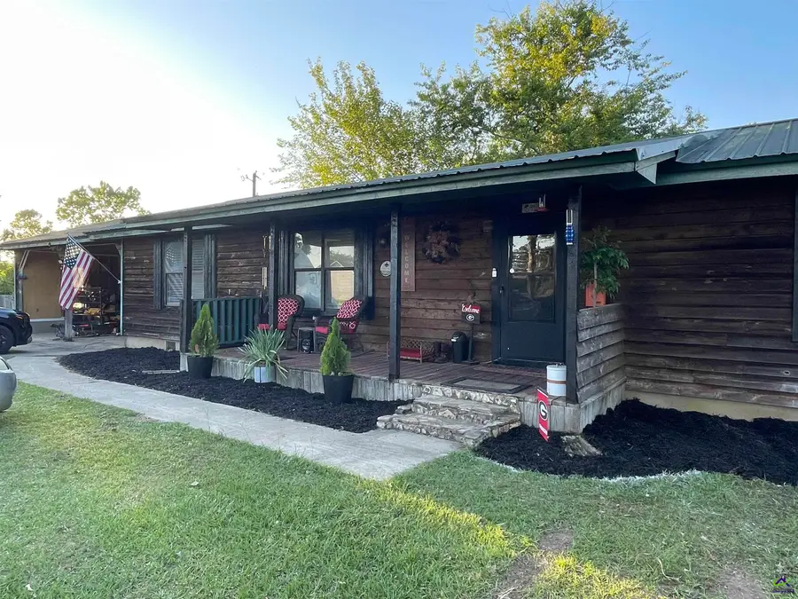 103 Dove Street, Cordele, GA 31015 - #2