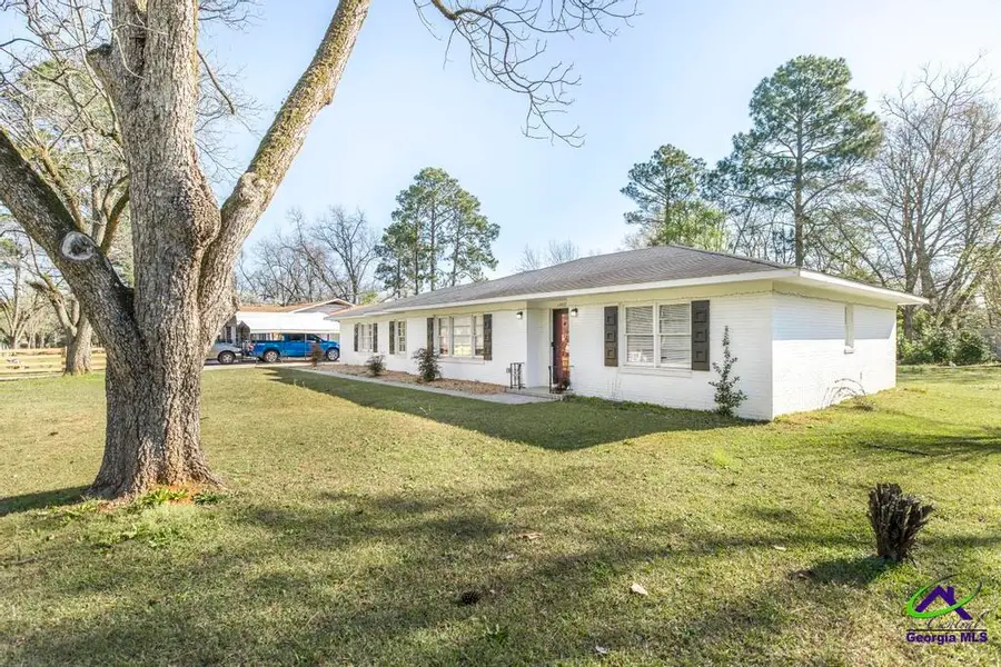 1402 Knoxville Street, Fort Valley, GA 31030 - #3
