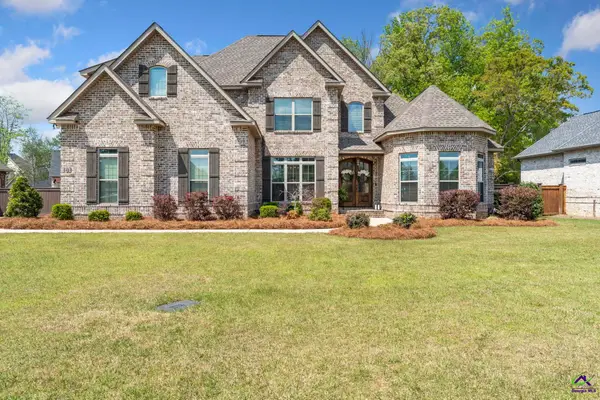 303 Pine Trace Lane, Kathleen, GA 31047
