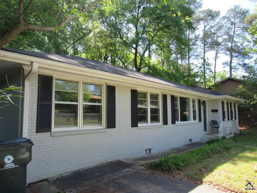 202 Springdale Drive, Warner Robins, GA 31069 - #2