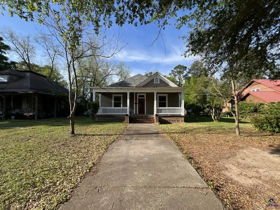 302 Persons Street, Fort Valley, GA 31030 - #2