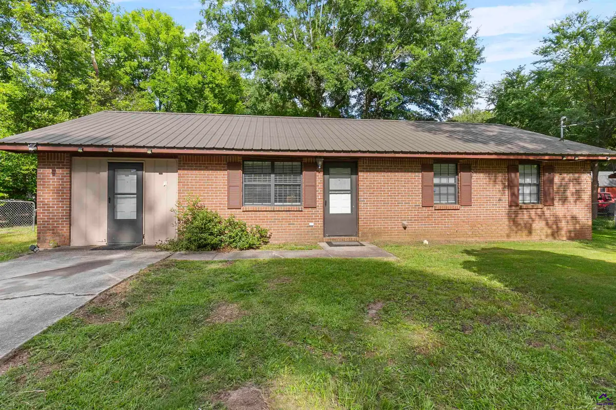 502 Peachtree St, Fort Valley, GA 31030 - #1