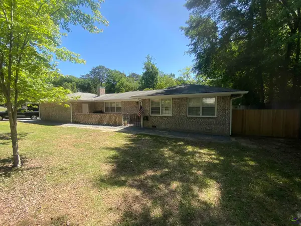 168 Crest Drive, Cochran, GA 31014