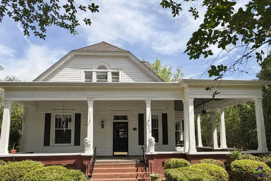 316 W Church Street, Fort Valley, GA 31030 - #2