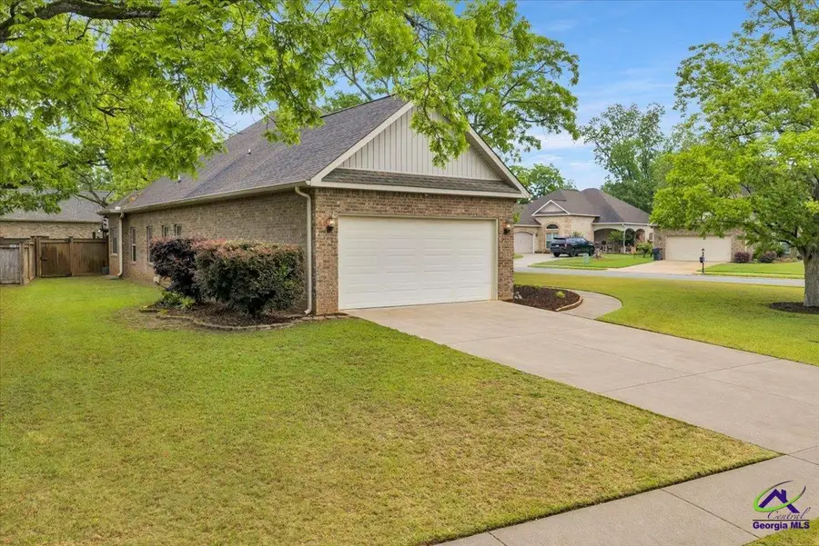 200 Greythorne Drive, Kathleen, GA 31047 - #2