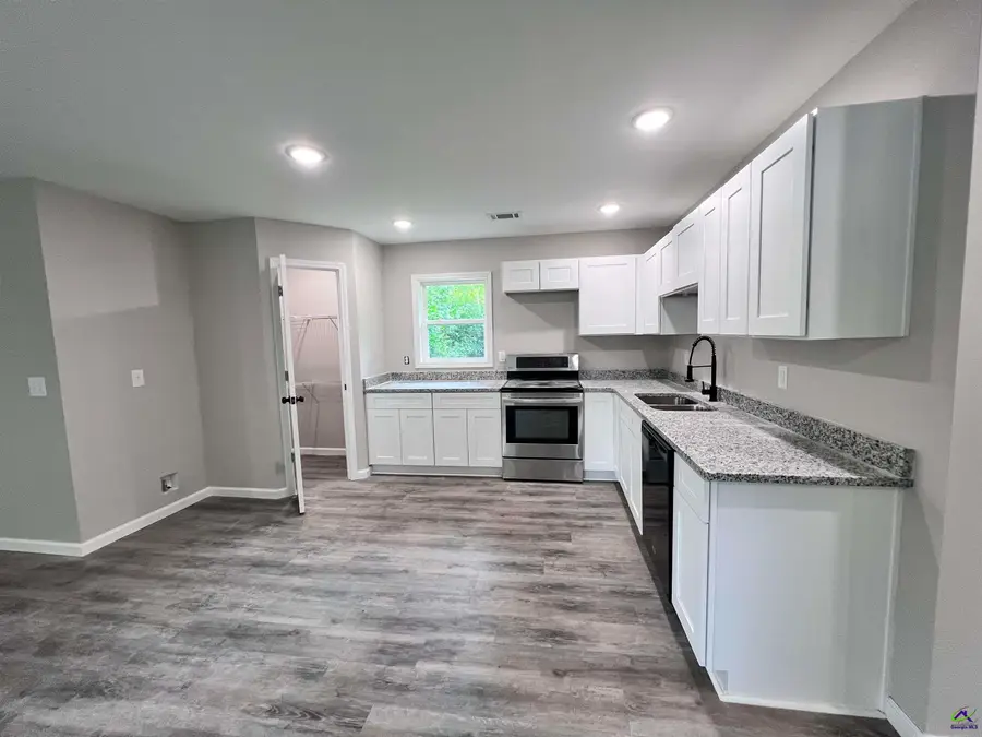 111 Susan Drive, Warner Robins, GA 31093 - #3